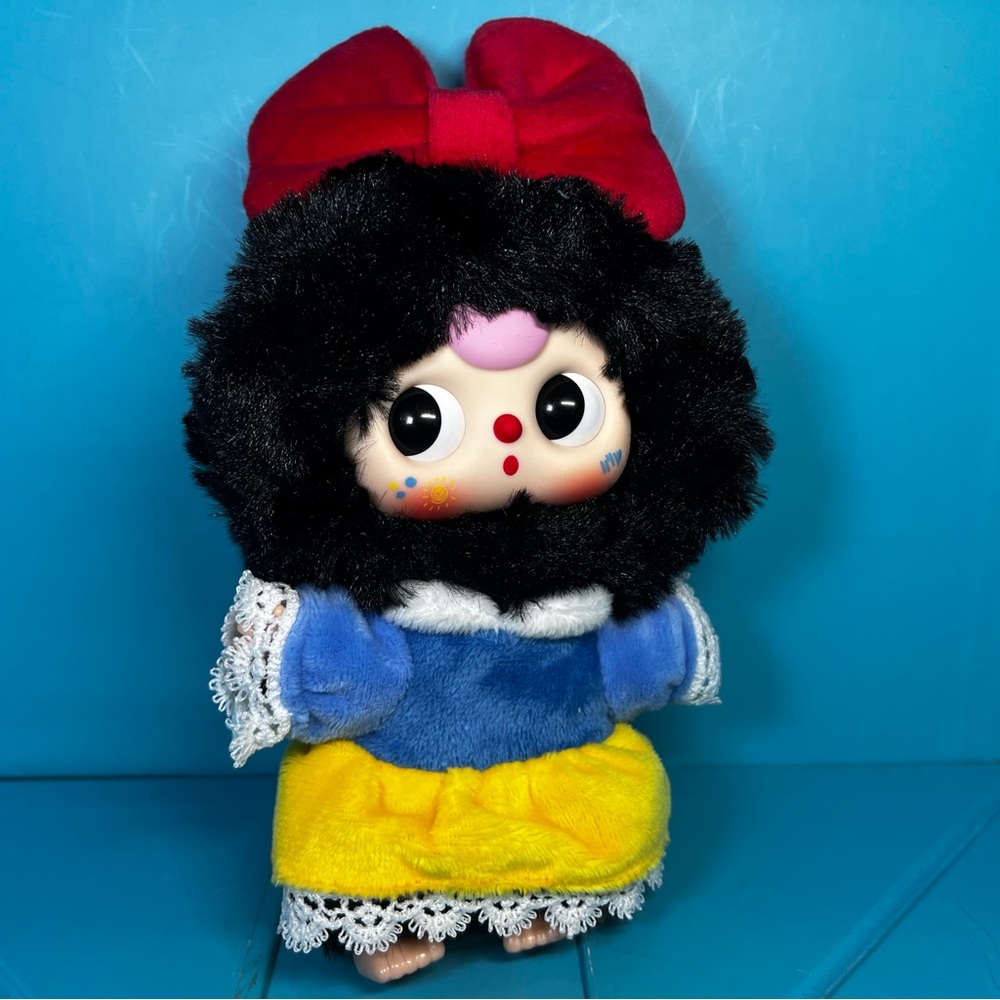 Cureplaneta - Baby Three - Fairy Tale Adventure Vinyl Plush - Snow White